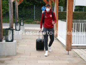 12.05.21 VfB Stuttgart Ankunft Spieler Quarant&auml;ne Trainingslager Wald-Hotel Stuttgart