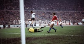 17.11.76 Deutschland - Tschechoslowakei