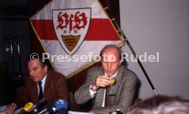 16.01.90 VfB Stuttgart PK Vorstellung Manager Hoene&szlig;