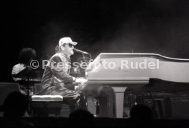 15.05.84 Elton John