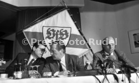 16.01.90 VfB Stuttgart PK Vorstellung Manager Hoene&szlig;