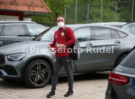 12.05.21 VfB Stuttgart Ankunft Spieler Quarant&auml;ne Trainingslager Wald-Hotel Stuttgart