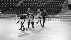 18.01.87 Stuttgarter Kickers Training Schleyer-Halle