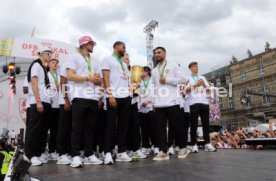 25.05.25 VfB Stuttgart Feier und Autokorso DFB-Pokal Sieg Stuttgart Schlossplatz