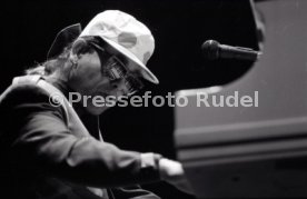 15.05.84 Elton John
