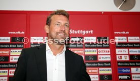 VfB Stuttgart PK Vorstellung Trainer Weinzierl