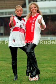 VfB Stuttgart li. Sylvia Wohlfahrt re. Cassandra Verlaat Foto Rudel