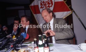 16.01.90 VfB Stuttgart PK Vorstellung Manager Hoene&szlig;