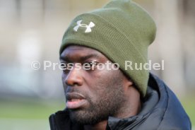 Fussball Amateure Hans Sarpei - Das T steht f&uuml;r Coach