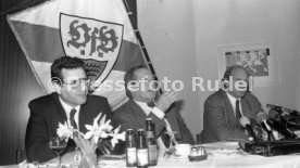 16.01.90 VfB Stuttgart PK Vorstellung Manager Hoene&szlig;