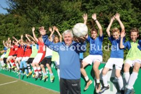 Trainer J&uuml;rgen Sundermann