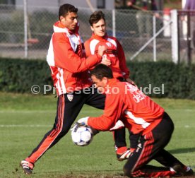 VfB Stuttgart Training li. Ahmed Hosny re. Franz Wohlfahrt Foto Rudel