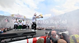 25.05.25 VfB Stuttgart Feier und Autokorso DFB-Pokal Sieg Stuttgart Schlossplatz