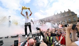 25.05.25 VfB Stuttgart Feier und Autokorso DFB-Pokal Sieg Stuttgart Schlossplatz
