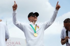 25.05.25 VfB Stuttgart Feier und Autokorso DFB-Pokal Sieg Stuttgart Schlossplatz