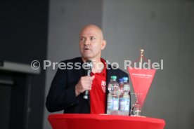 24.06.21 VfB Stuttgart Roter Tisch