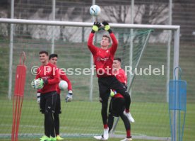 Jonathan Klinsmann Training bei VFB Stuttgart II Team.