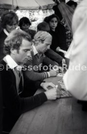 02.10.77 Autogrammstunde Firma Leonberger Hoene&szlig; Br&uuml;der