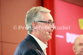 27.08.25 VfB Stuttgart Dunkelroter Tisch Spezial