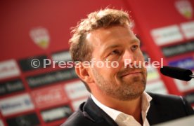VfB Stuttgart PK Vorstellung Trainer Weinzierl