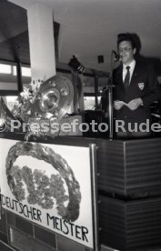 26.05.1984 VfB Stuttgart Meisterschaft 1984 Empfang Rathaus