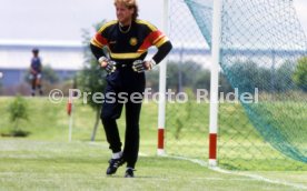 05.06.86 DFB Training Galindo