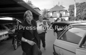 17.05.81 Ankunft DFB Nationalspieler Schlosshotel Monrepos Ludwigsburg