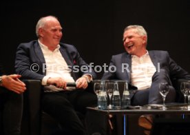 Podiumsdiskussion Stuttgart Liederhalle Wolfgang Dietrich, Mario Gomez, Uli Hoene&szlig;