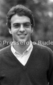 24.10.80 VfB Stuttgart Hansi M&uuml;ller Brille