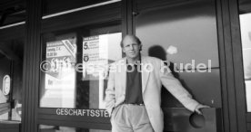 02.04.90 VfB Stuttgart Dieter Hoene&szlig;