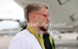 25.05.25 VfB Stuttgart Ankunft Flughafen Stuttgart aus Berlin DFB-Pokal Sieg