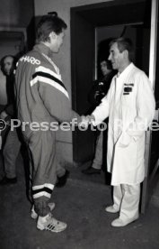 22.01.94 Pressekonferenz Oliver M&ouml;ller Hamburger SV nach Attenat in Stuttgart
