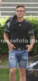 VfB Stuttgart Spieler am Parkplatz