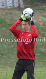 Jonathan Klinsmann Training bei VFB Stuttgart II Team.
