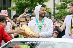 25.05.25 VfB Stuttgart Feier und Autokorso DFB-Pokal Sieg Stuttgart Schlossplatz