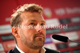 VfB Stuttgart PK Vorstellung Trainer Weinzierl