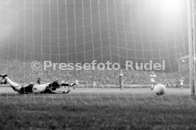18.08.83 1. FC Kaiserslautern - VfB Stuttgart