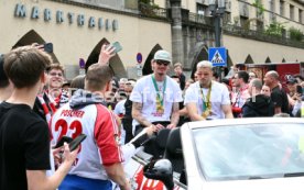 25.05.25 VfB Stuttgart Feier und Autokorso DFB-Pokal Sieg Stuttgart Schlossplatz