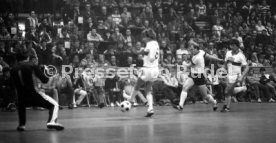 23.02.83 Fussball Prominentenspiel