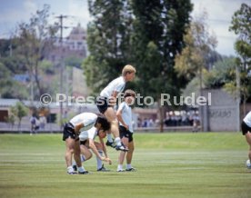 05.06.86 DFB Training Galindo