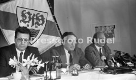 16.01.90 VfB Stuttgart PK Vorstellung Manager Hoene&szlig;