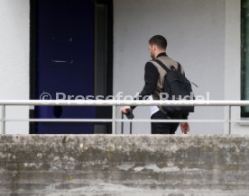 VfB Stuttgart Spieler am Parkplatz