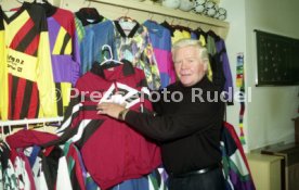 02.11.95 Helmut Haller