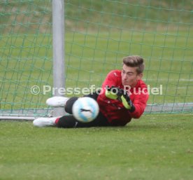 Jonathan Klinsmann Training bei VFB Stuttgart II Team.