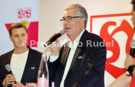 15.10.24 VfB Stuttgart Dunkelroter Tisch
