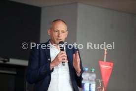 24.06.21 VfB Stuttgart Roter Tisch