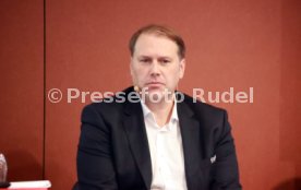 27.08.25 VfB Stuttgart Dunkelroter Tisch Spezial