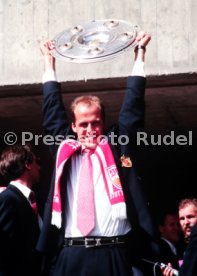 17.05.1992 VfB Stuttgart Meisterschaft Empfang im Stadion