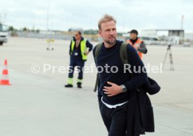 25.05.25 VfB Stuttgart Ankunft Flughafen Stuttgart aus Berlin DFB-Pokal Sieg