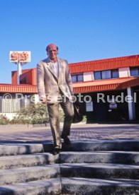 16.01.90 VfB Stuttgart PK Vorstellung Manager Hoene&szlig;